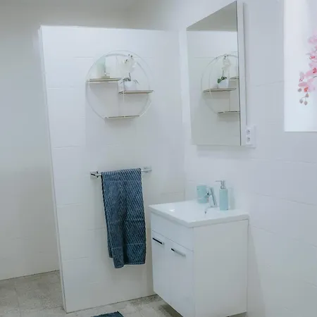 Ako Doma *